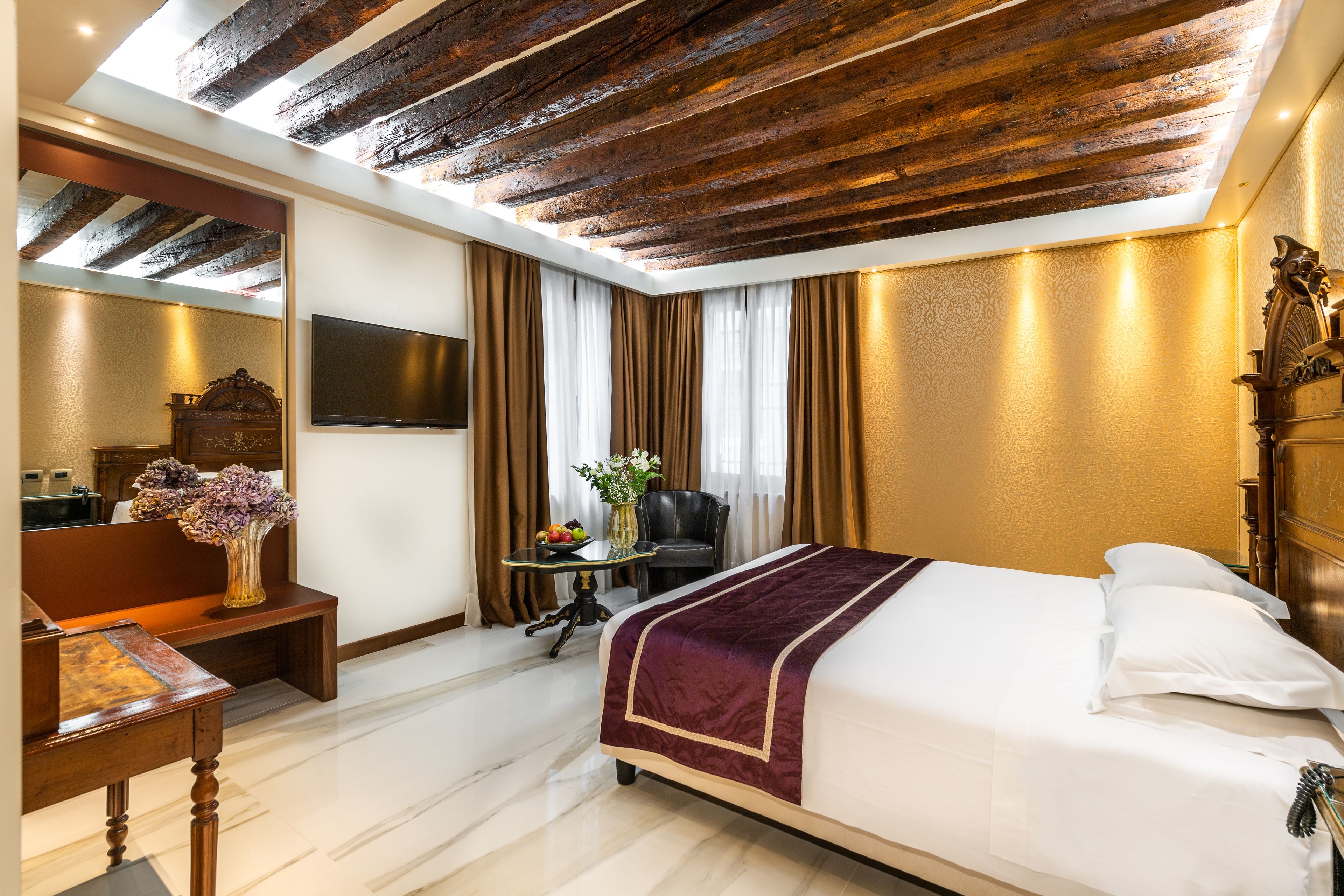 classic double or twin room | in-room safe, laptop workspace, blackout curtains, soundproofing