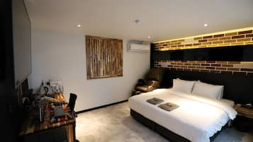 Decoración personalizada, muebles diferentes y escritorio