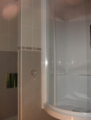 Ducha del cuarto de baño