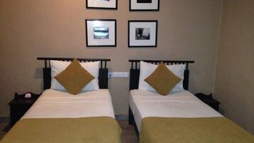 Standard Double or Twin Room, Non Smoking, Garden View | 4 bedrooms, blackout drapes, iron/ironing board, rollaway beds