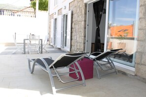 Apartment, 1 Bedroom, Terrace | Teres/patio