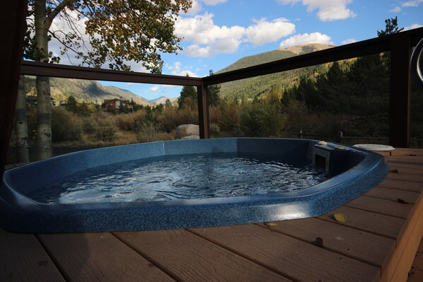 Spa - Frostfire E42 Large 1 Bedroom, Short Walk to Lifts by Summitcove Lodging (Keystone)