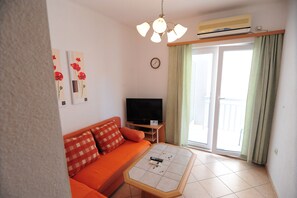 Leilighet (A2+1 No.1) | Oppholdsområde | Flatskjerm-TV