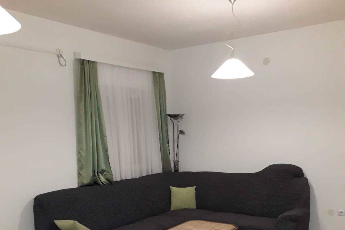 Apartment (A4+1 No.3) | Wohnzimmer | Flachbildfernseher
