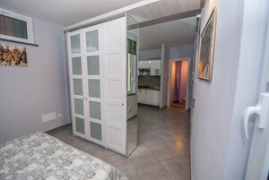 Basic Studio | In-room safe, soundproofing, cribs/infant beds, free WiFi