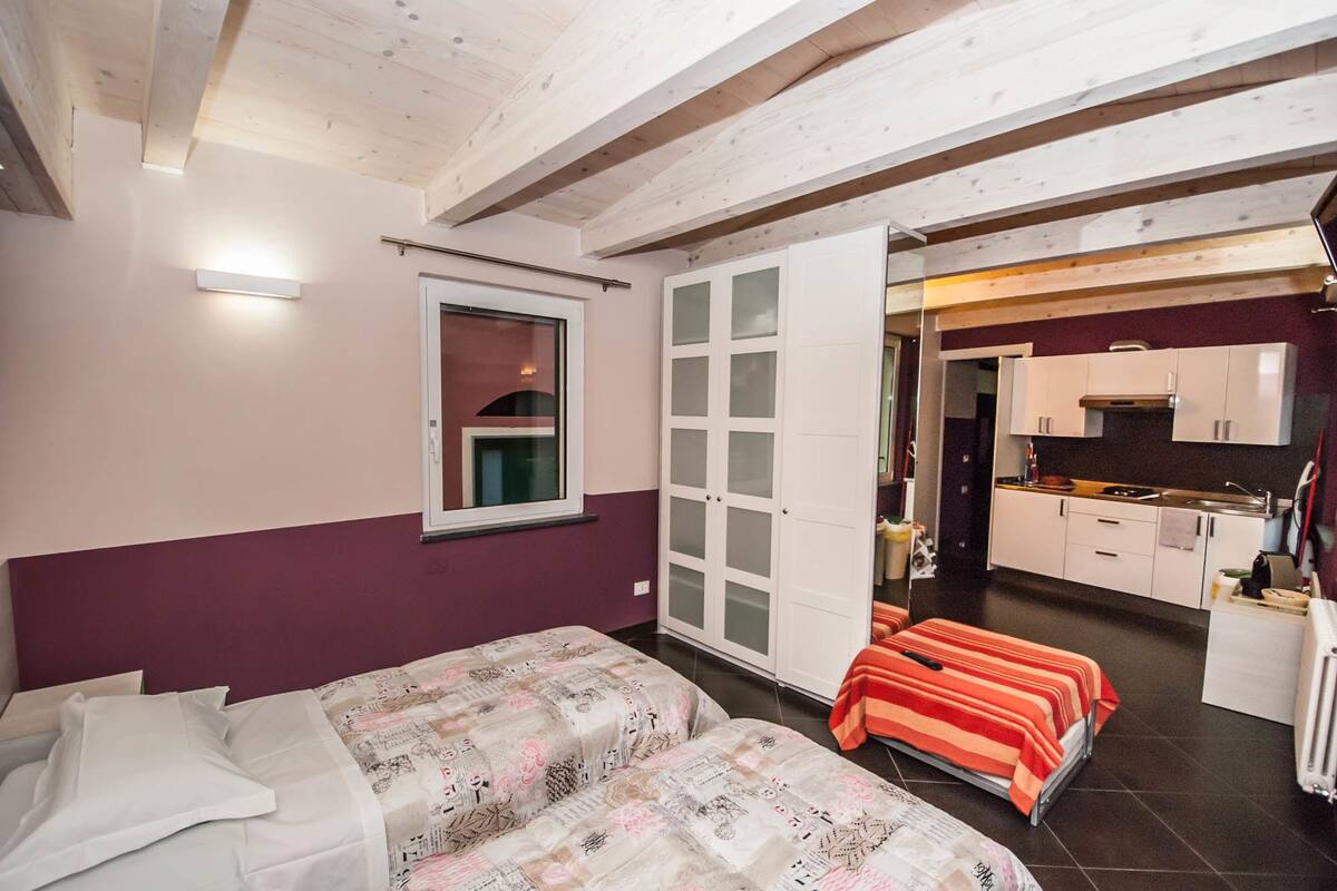 Studio | Brankas, kedap suara, dan tempat tidur bayi (biaya tambahan)