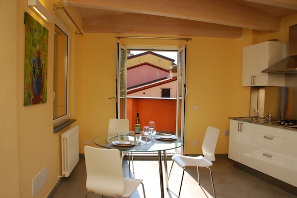 Appartement, 1 chambre | Coin séjour | Télévision