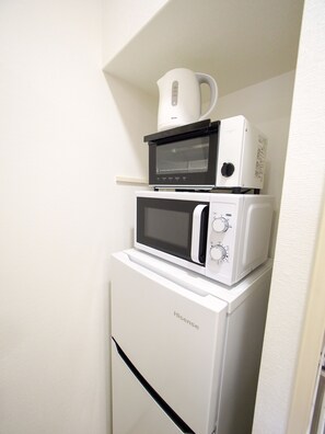 標準四人房 (PH154) | 私人小型廚房 | 大型雪櫃/冰箱、微波爐、爐具、廚房用具/餐��具/器皿