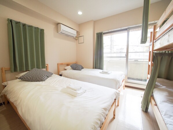 Neljän hengen standard-huone (PH156) | 2 makuuhuonetta, pimennysverhot, ilmainen Wi-Fi, vuodevaatteet