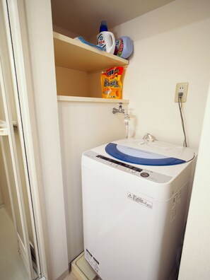 Standard Quadruple Room (PH156) | Laundry