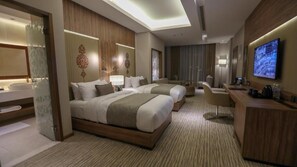 ห้องบิสซิเนสสวีท, วิวเมือง | มินิบาร์, เตารีด/โต๊ะรีดผ้า, Wi-Fi ฟรี, ผ้าปูที่นอน