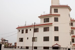 واجهة المنشأة