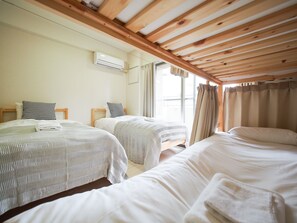Standard Quadruple Room (PH161) | 1 bedroom, blackout drapes, WiFi (free), bed sheets - Always Stay Dotonbori 3 PH-161 (Osaka)