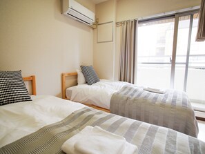 Standard Quadruple Room (PH161)