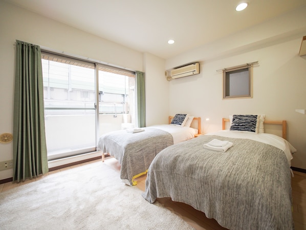 Standard Twin Room (PH164) | Blackout drapes, free WiFi, bed sheets