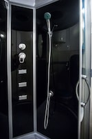 Villa | Bathroom shower