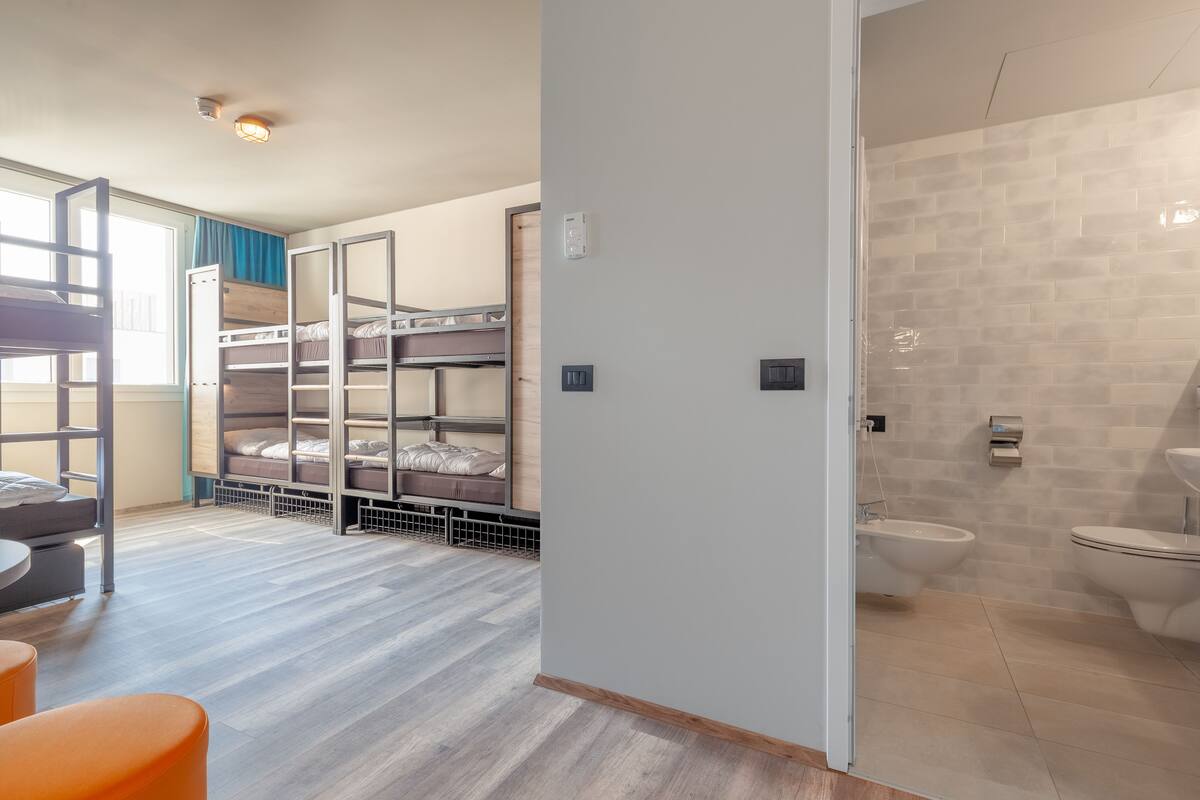 1 bedroom, in-room safe, blackout drapes, free WiFi