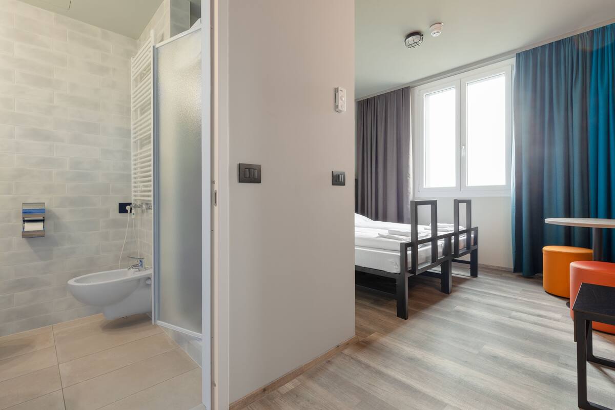 1 bedroom, in-room safe, blackout drapes, free WiFi