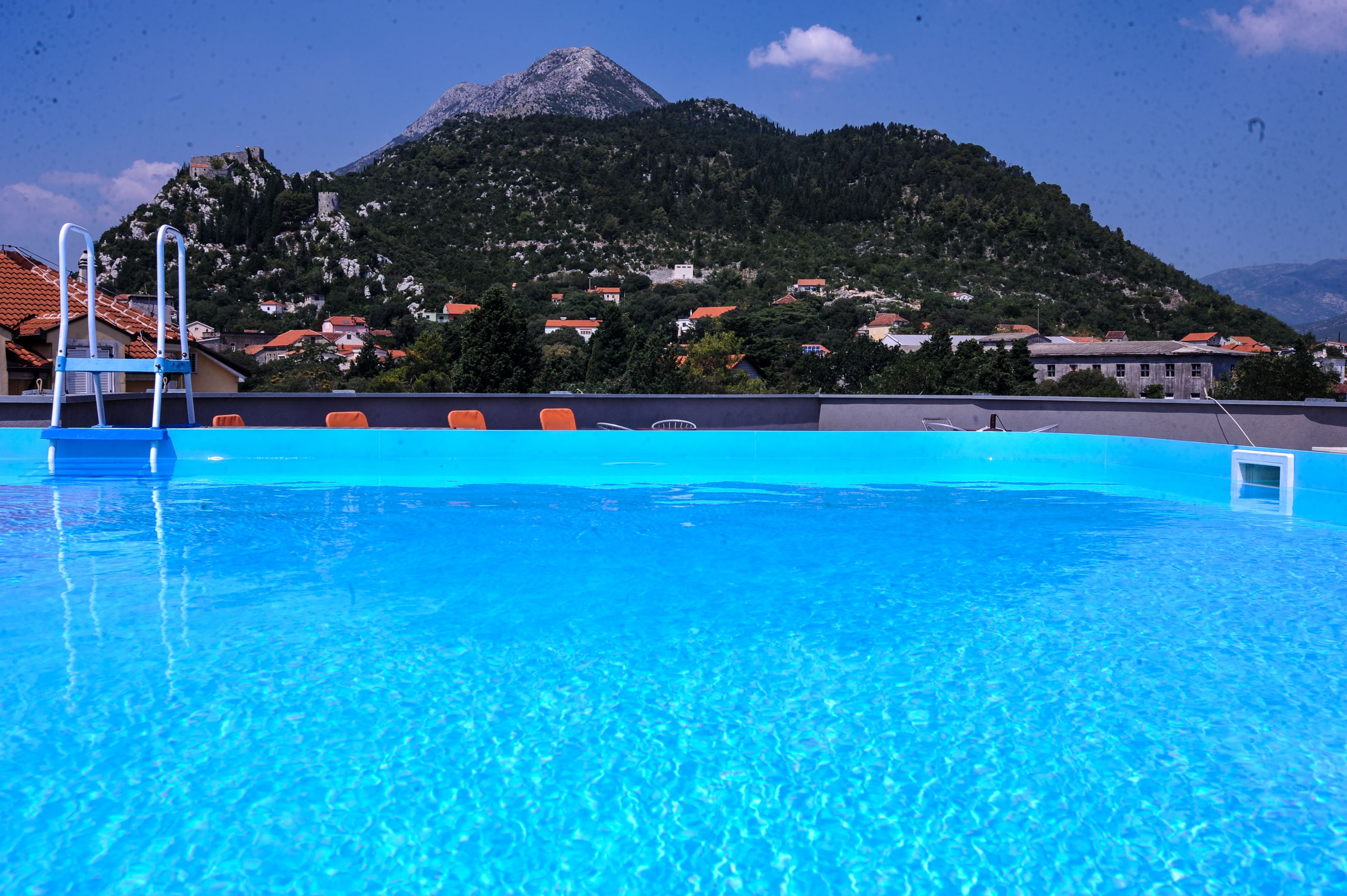 Seasonal outdoor pool