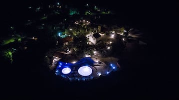 Piscine extérieure (ouverte en saison)