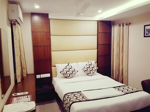 隔音、免费 WiFi、床单