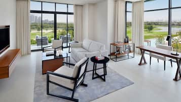 Premium bedding, minibar, in-room safe, desk