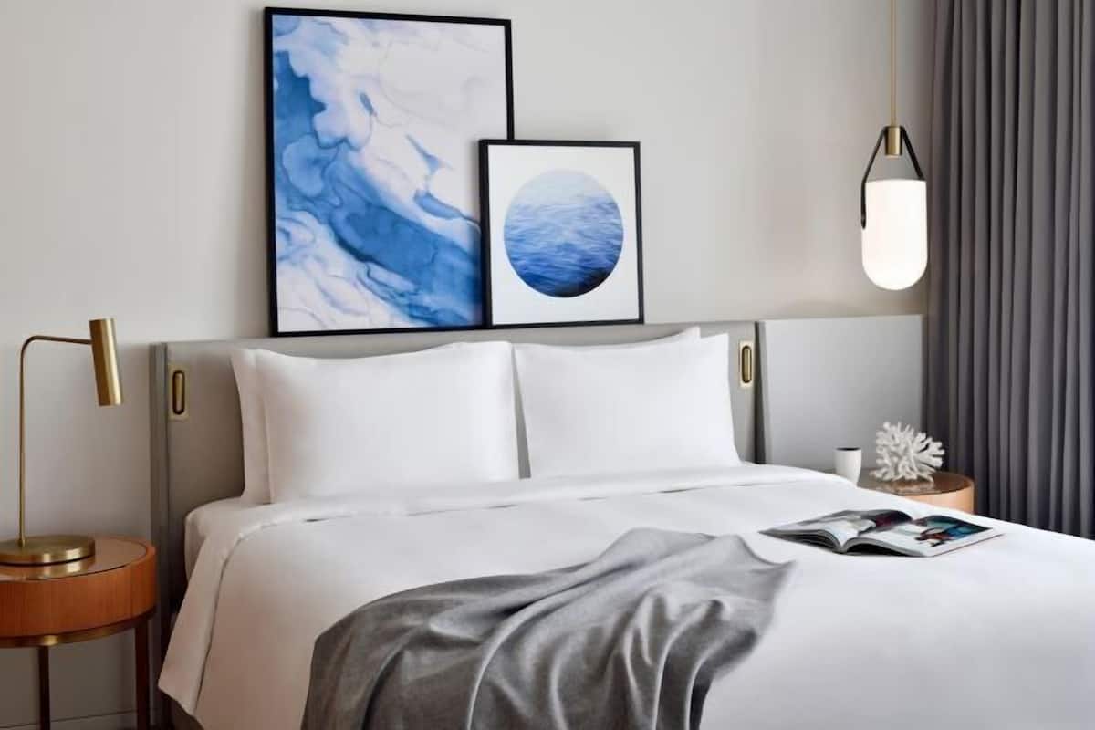 1 bedroom, premium bedding, minibar, in-room safe