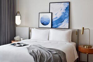 Ropa de cama de alta calidad y minibar 