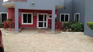 Exterior - TS Lodgings (Accra)