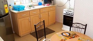 Apartment, Multiple Beds, Non Smoking | Private kitchenette - TS Lodgings (Accra)