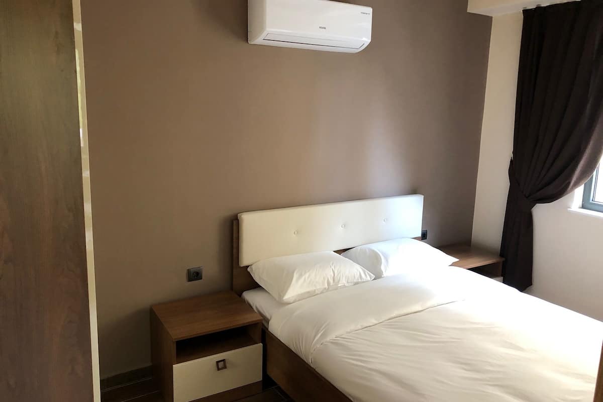 Departamento Deluxe | Ropa de cama de alta calidad, cortinas blackout y insonorización