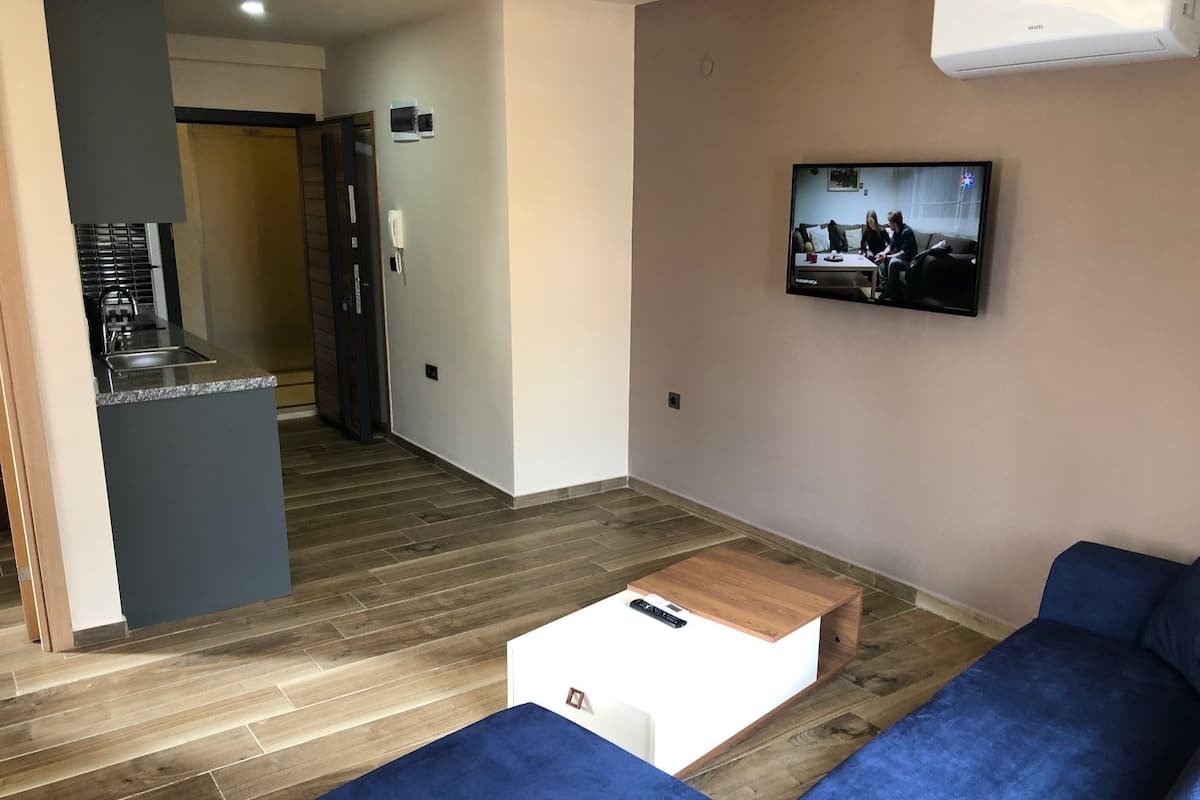Ropa de cama de alta calidad, cortinas blackout y insonorización