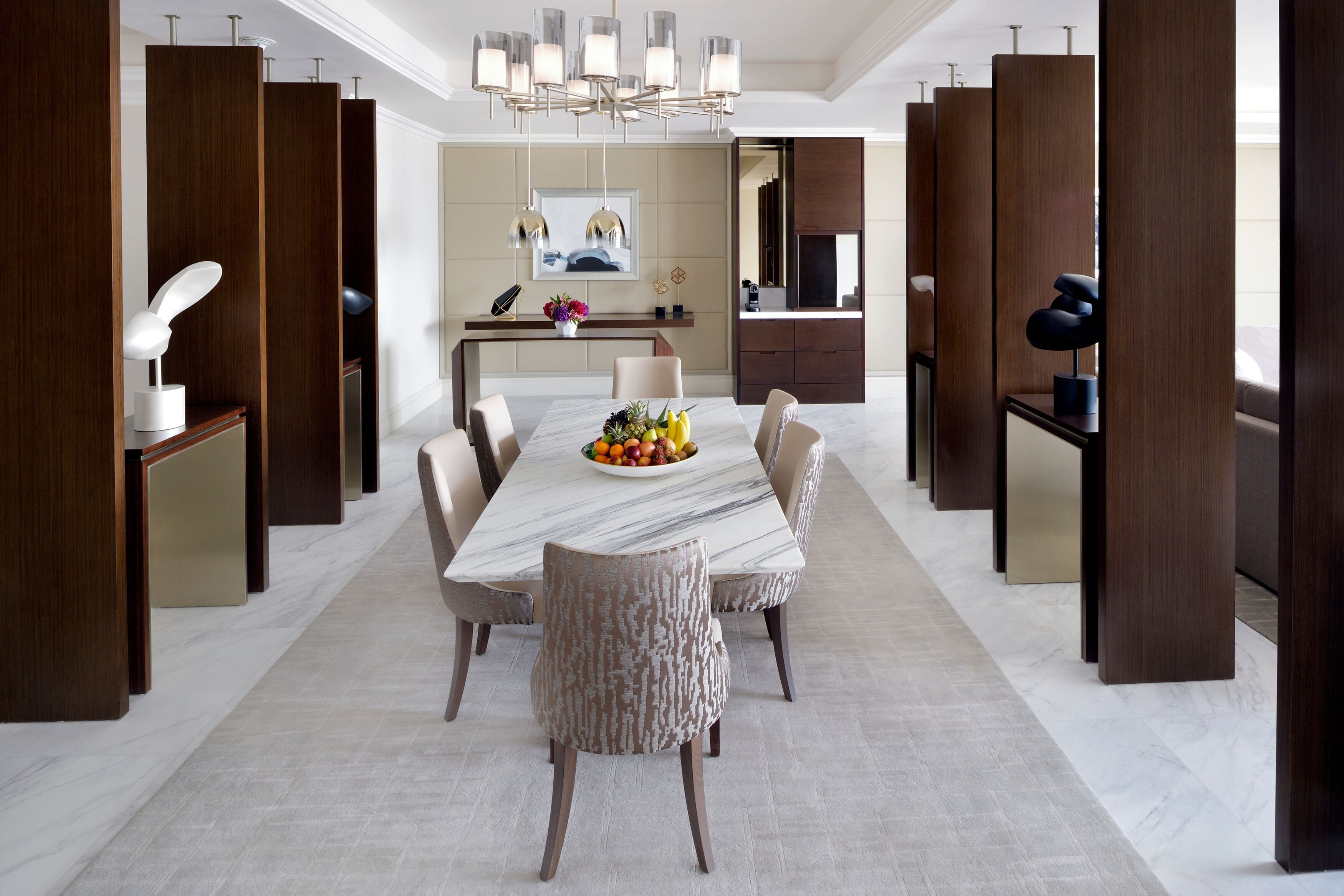 presidential suite fountain view | in-room dining