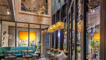 Coffee shop