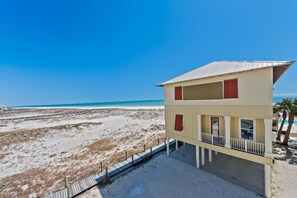 Unclassified image, 2 of 63, button