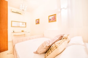 Studio, 1 Double Bed with Sofa bed, Non Smoking | 1 bedroom, free WiFi, bed sheets - Premium Suites On Beach Ben Yehuda 60B (Tel Aviv)