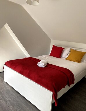 Casa econômica, banheiro privativo, vista para o jardim (Contractors | Traders) | 1 quarto, roupas de cama antialérgicas, espaço de trabalho para notebook