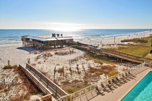 On the beach - Boardwalk 383- Reserve Your Gulf Front Condo Now! (Gulf Shores)