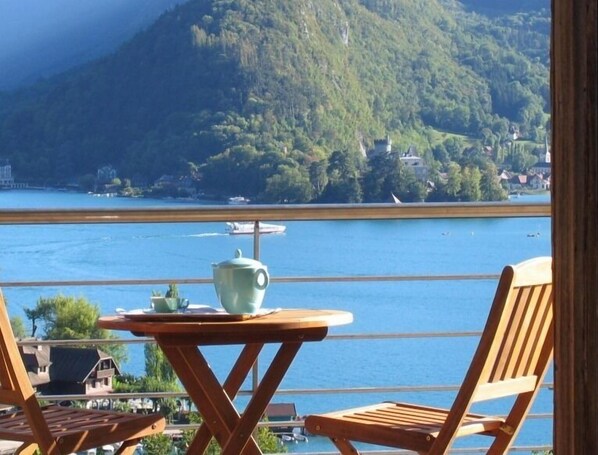 Panoramic-Doppelzimmer, eigenes Bad, Seeblick (Charme) | Blick von der Unterkunft