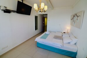 City Studio, Non Smoking, City View | Blackout drapes, iron/ironing board, free WiFi, bed sheets - Jerusalem Center Apartments (Jerusalem)