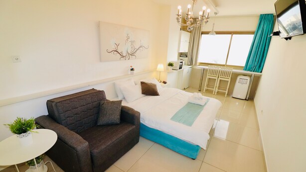 City Studio, Non Smoking, City View | Blackout curtains, iron/ironing board (on request), free WiFi - Jerusalem Center Apartments (Jerusalem)
