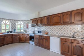 Frigorífic, microones, forn i rentaplats