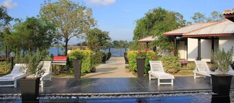 Flower Garden Lake resort