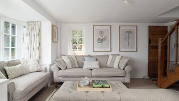 Classic Cottage, 3 Bedrooms, Non Smoking | Living area | Flat-screen TV, DVD player