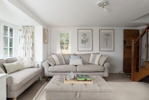 Classic-Ferienhaus, 3 Schlafzimmer, Nichtraucher | Wohnbereich | Flachbildfernseher, DVD-Player
