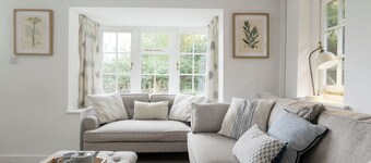 Danny Lodge | By Huluki Sussex Stays