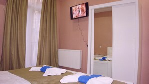 Klassieke suite, 2 eenpersoonsbedden, niet-roken | Geluiddichte muren, een strijkplank/strijkijzer, gratis wifi, beddengoed