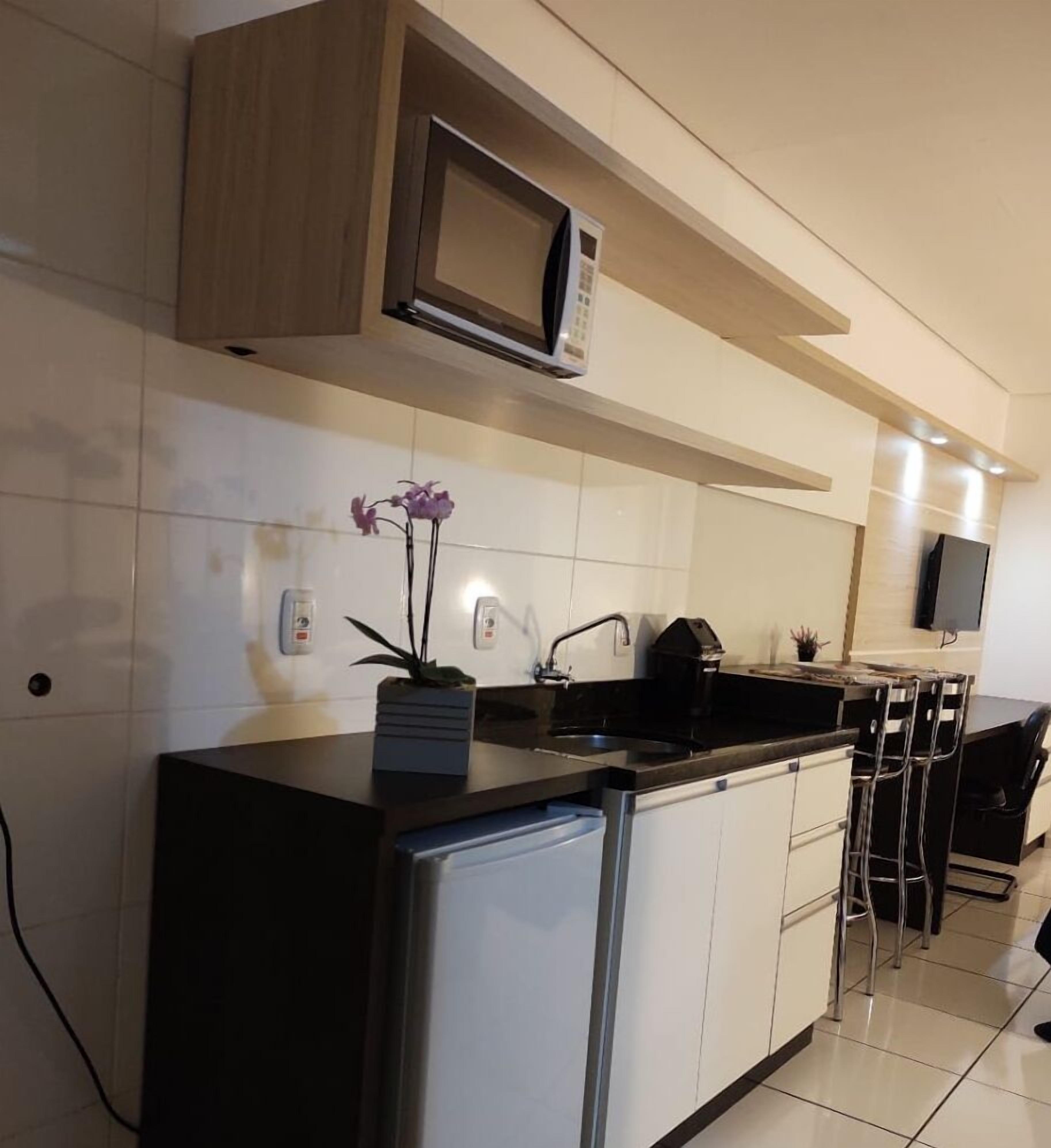 microwave, electric kettle