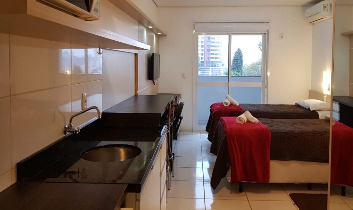 executive twin room | free minibar, in-room safe, individually decorated, desk