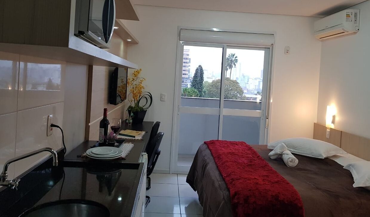 executive twin room | free minibar, in-room safe, individually decorated, desk